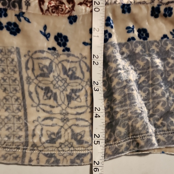 Johnny Was Boho Style Cream and Blue Patterned Blouse - Picture 8 of 10